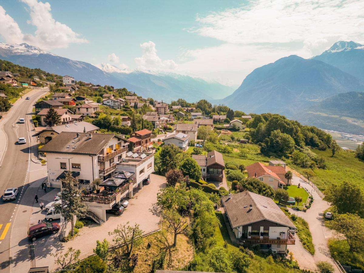 Отель Relais Fleuri Chermignon-d'en Bas Экстерьер фото