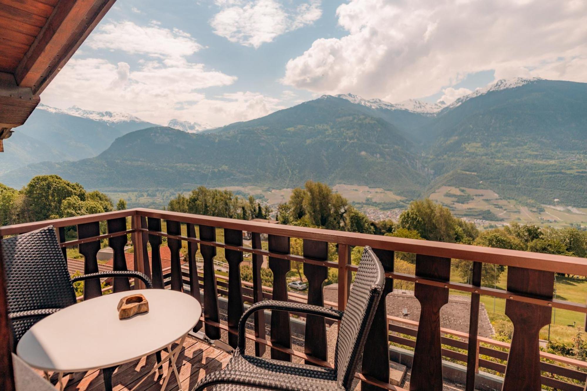 Отель Relais Fleuri Chermignon-d'en Bas Экстерьер фото