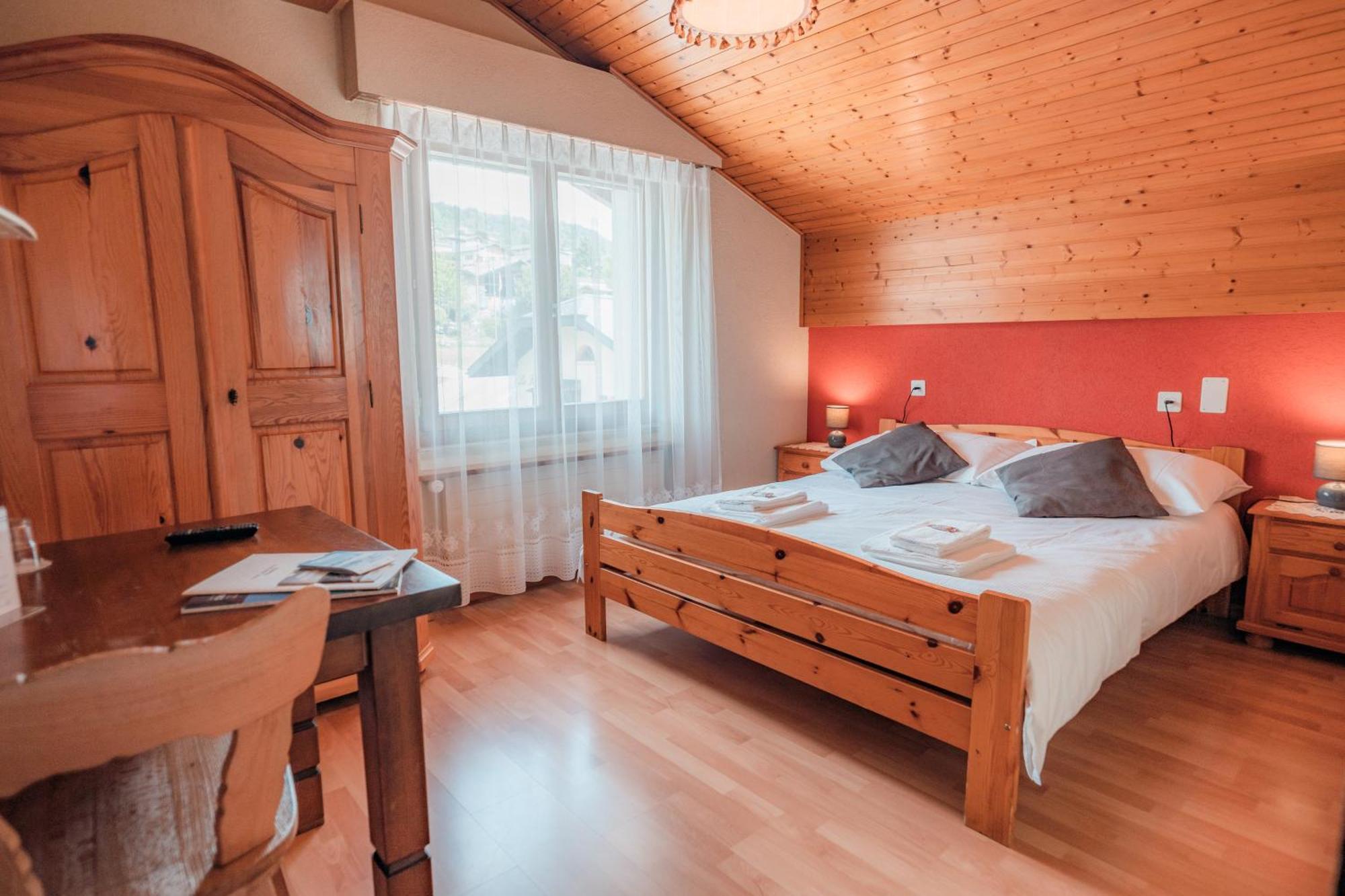 Отель Relais Fleuri Chermignon-d'en Bas Экстерьер фото