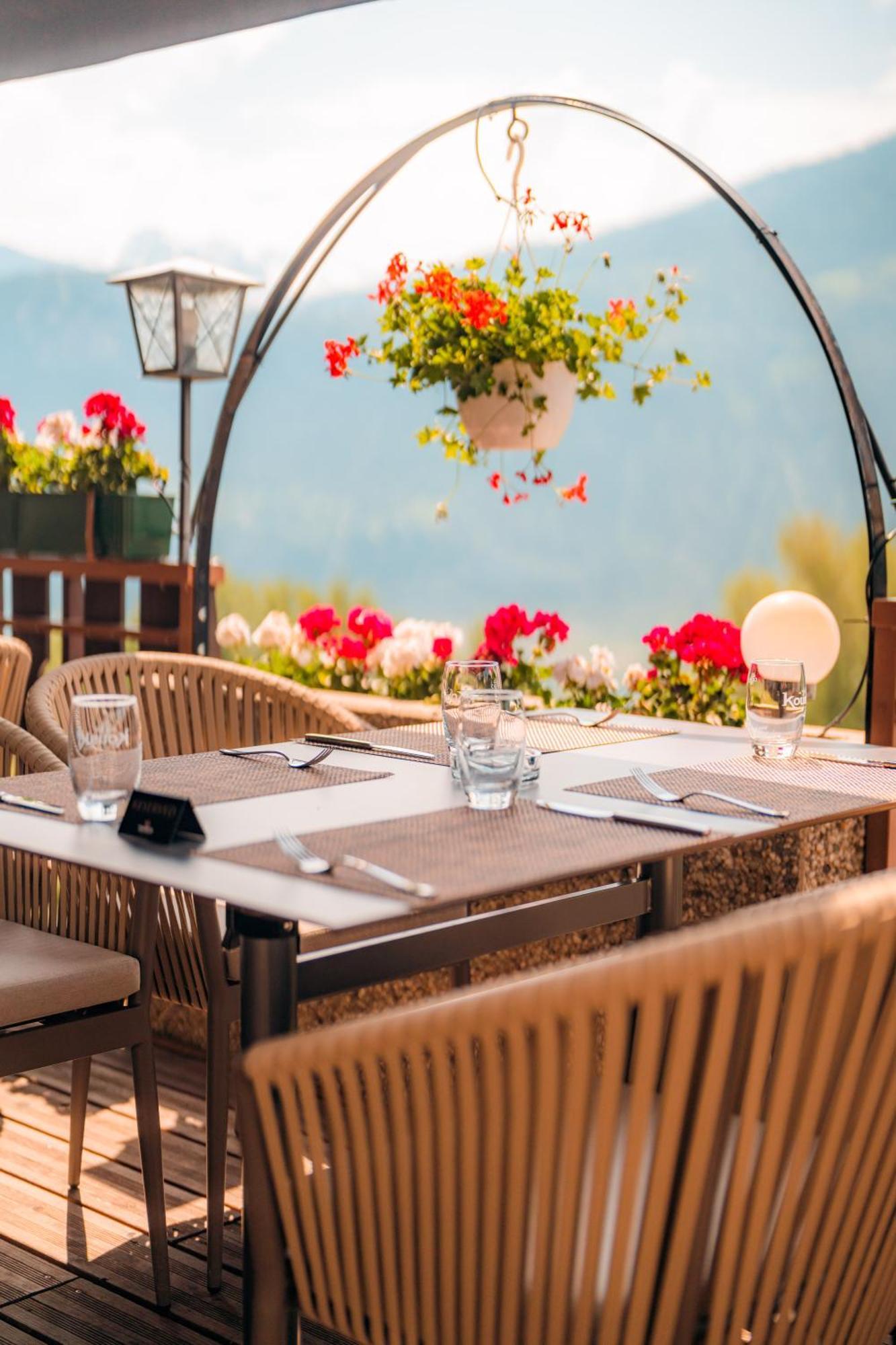 Отель Relais Fleuri Chermignon-d'en Bas Экстерьер фото